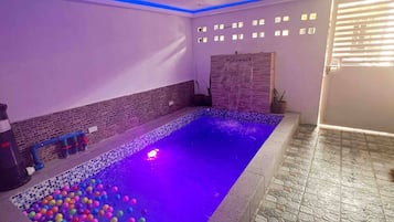 Biệt thự, 2 phòng ngủ, phù hợp cho người khuyết tật, hồ bơi riêng | Hồ bơi | Hồ bơi trong nhà