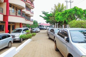 Free self parking