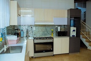 Micro-ondas, fogão, cooktop