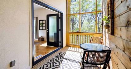 The Oak Upscale Apartment