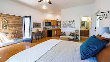 1 bedroom, WiFi, bed sheets