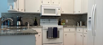 Charming 2-bed/2-bath retreat 5 minutes to Rainbow Springs State Park & KP Hole.