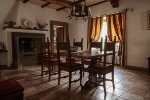 تناول الطعام