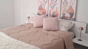 2 bedrooms, iron/ironing board, WiFi, bed sheets