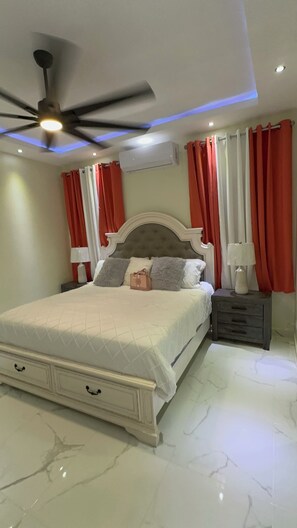 3 bedrooms, iron/ironing board, free WiFi, bed sheets - Secure and quiet 3-bedrooms apartment with AC in a gated community in Tenares. (Tenares)