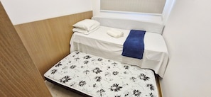 Basic Apartment | Free WiFi, bed sheets