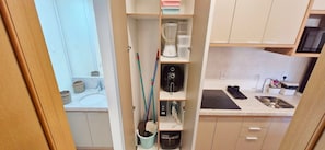 Basic Apartment | Private kitchen | Fridge, microwave, cookware/dishes/utensils