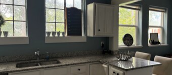 Charming estate with AC Wifi in Bessemer - 6 bedrooms available