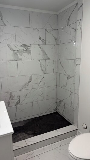 Dutxa i paper higiènic 