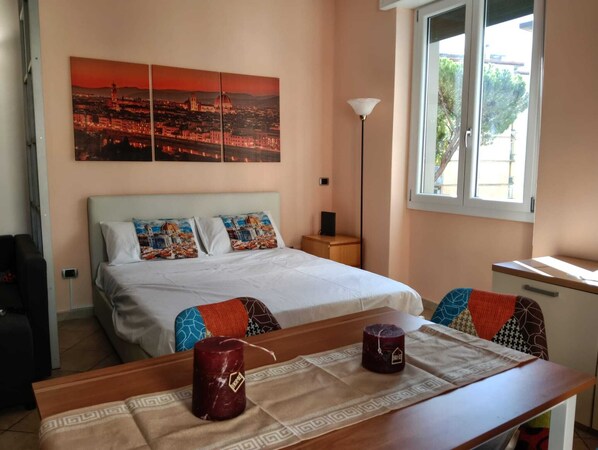 1 bedroom, WiFi, bed sheets