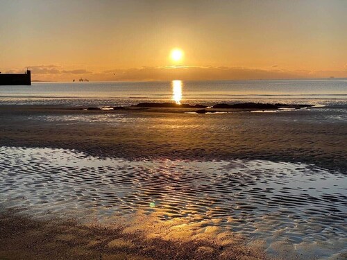 Luxury Seaview Gated Penthouse- Near Edinburgh.