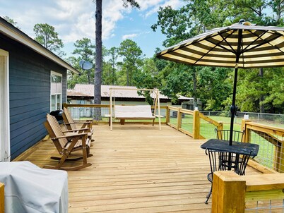 Peek a Boo Lake View home in beautiful  Sam Rayburn neighborhood