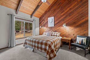 4 bedrooms, WiFi, bed sheets - Mountain Modern Retreat at Black Butte Ranch – 4BR/3BA w/ Loft & Deck (Sisters)