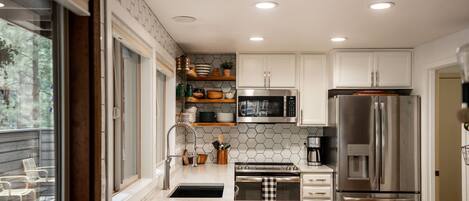 Microwave, oven, stovetop, dishwasher