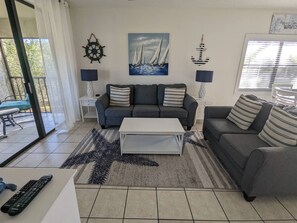 Smart TV, oficina y impresora 