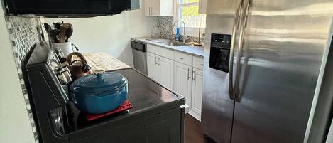 Microwave, oven, stovetop, dishwasher