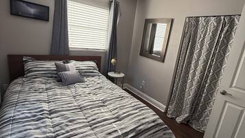 2 habitaciones, tabla de planchar con plancha y acceso a internet