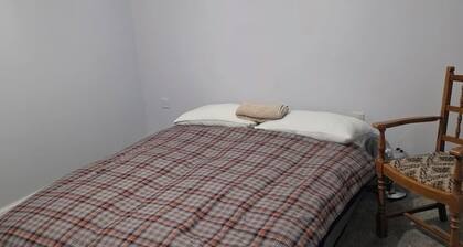 Stay Near Colchester Twn Centre1