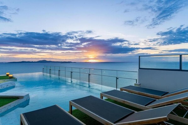 Departamento, 1 habitación, con acceso para personas discapacitadas, para fumadores | Alberca | Alberca al aire libre 