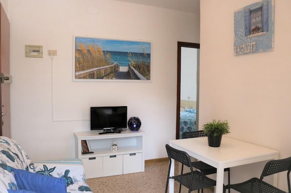 Apartment, 2 Schlafzimmer, Balkon | Zimmerausstattung