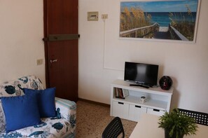 Apartamento, 2 habitaciones, balcón | Sala de estar