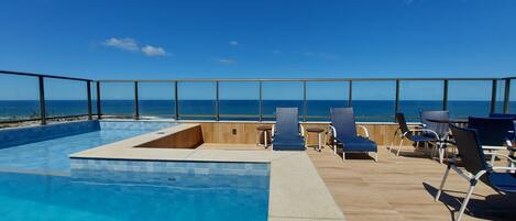 حمّام سباحة خارجي