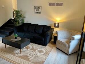 Living area - Classy 2 Bedroom Home (Belton)