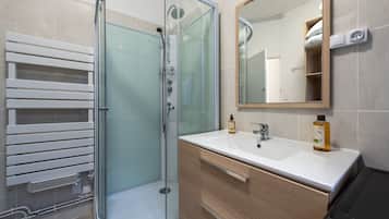 Free toiletries, hair dryer, towels, soap