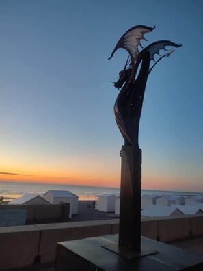 Unclassified image, 2 of 17, button - Graziella seafront (Mers-les-Bains)