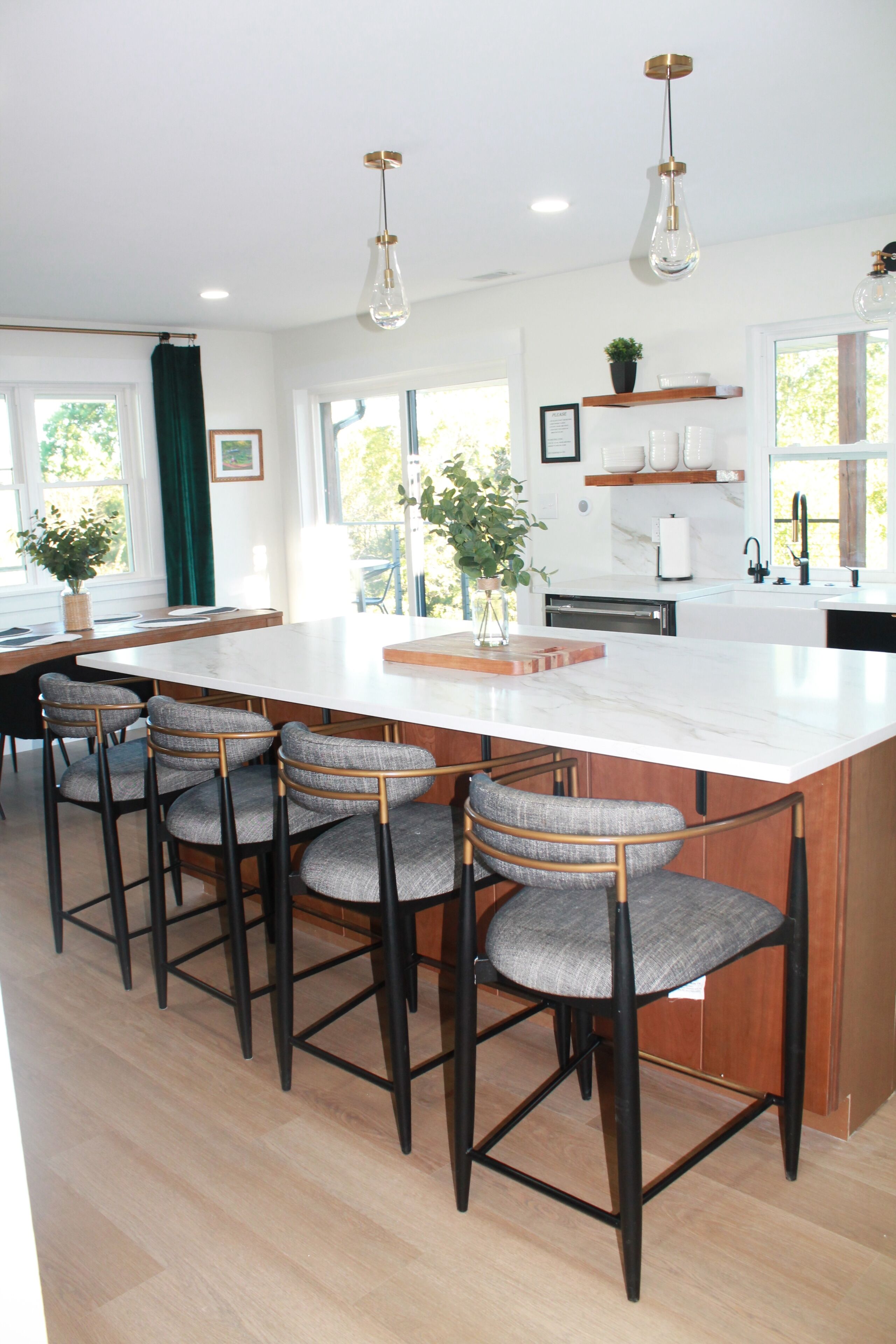 Microondas, horno, parrilla de estufa y lavavajillas 