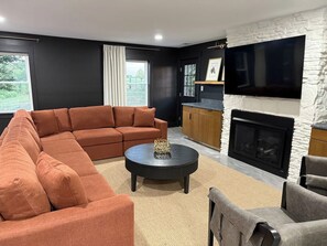 Fernseher, Kamin, Videospiele