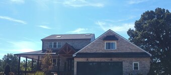 Secluded Hilltop Luxury Retreat-Bourbon Trail-Taylorsville Lake-Pool & Hot Tub 