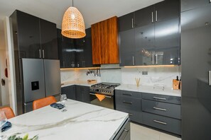Microwave, stovetop, dishwasher