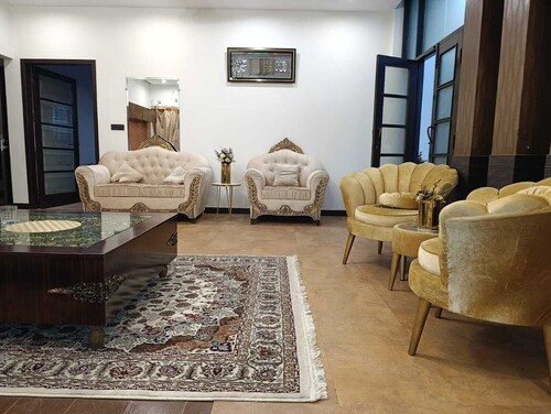 Spacious 6-bedroom house in DHA Phase 5 Lahore