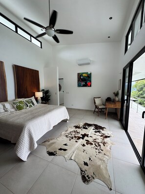 2 bedrooms, desk, free WiFi, bed sheets - Villa Montemar - Mountain and Ocean Views + Infinity Pool (Platanillo)
