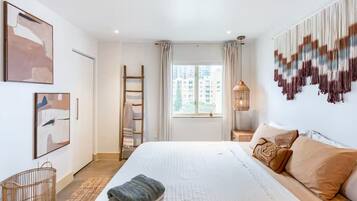 2 bedrooms, desk, iron/ironing board, free WiFi