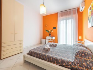 Classic Double Room, Balcony, City View - Thanit rooms (Cagliari)