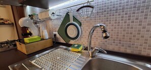 Refrigerador, horno, parrilla de estufa y lavavajillas