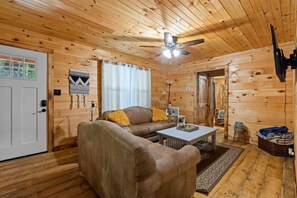 Family House, Lake View | Living area