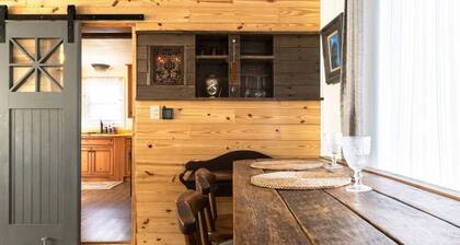 Cozy Cabin Style Apt Private 1st Flr 1 Bdrm