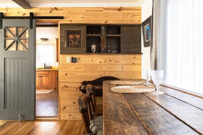 Cozy Cabin Style Apt Private 1st Flr 1 Bdrm