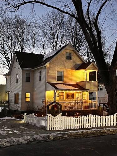 Cozy Cabin Style Apt Private 1st Flr 1 Bdrm