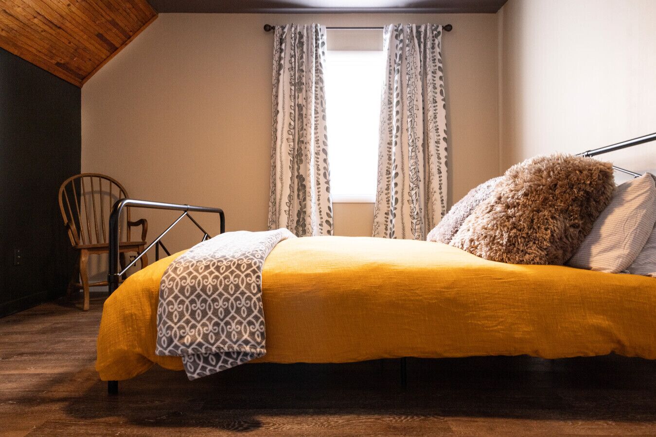 2 Schlafzimmer, Schreibtisch, WLAN, Bettwäsche