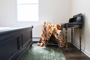 Interior - Classy Private Apt - 3 Beds 2nd Flr - Near Downtown (Torrington)