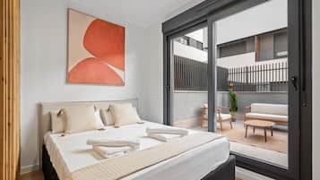 1 habitación, tabla de planchar con plancha, wifi gratis y ropa de cama