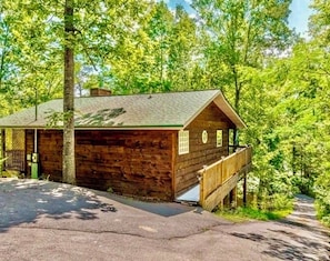 Exterior - Hidden Love (Gatlinburg)