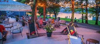 Cozy mini mobile home by the lake in Velenje - for families and pets