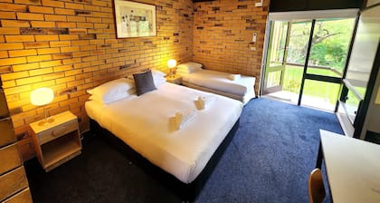 Fish Creek Hotel