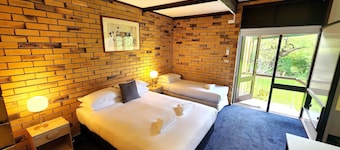 Fish Creek Hotel