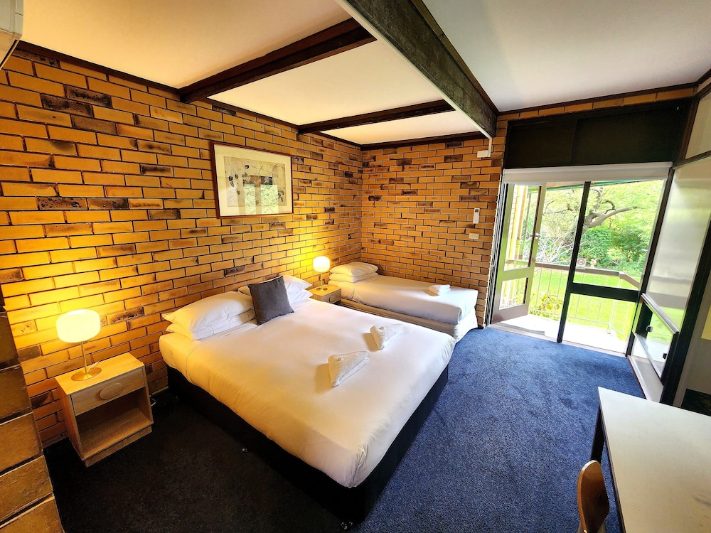 Fish Creek Hotel by null